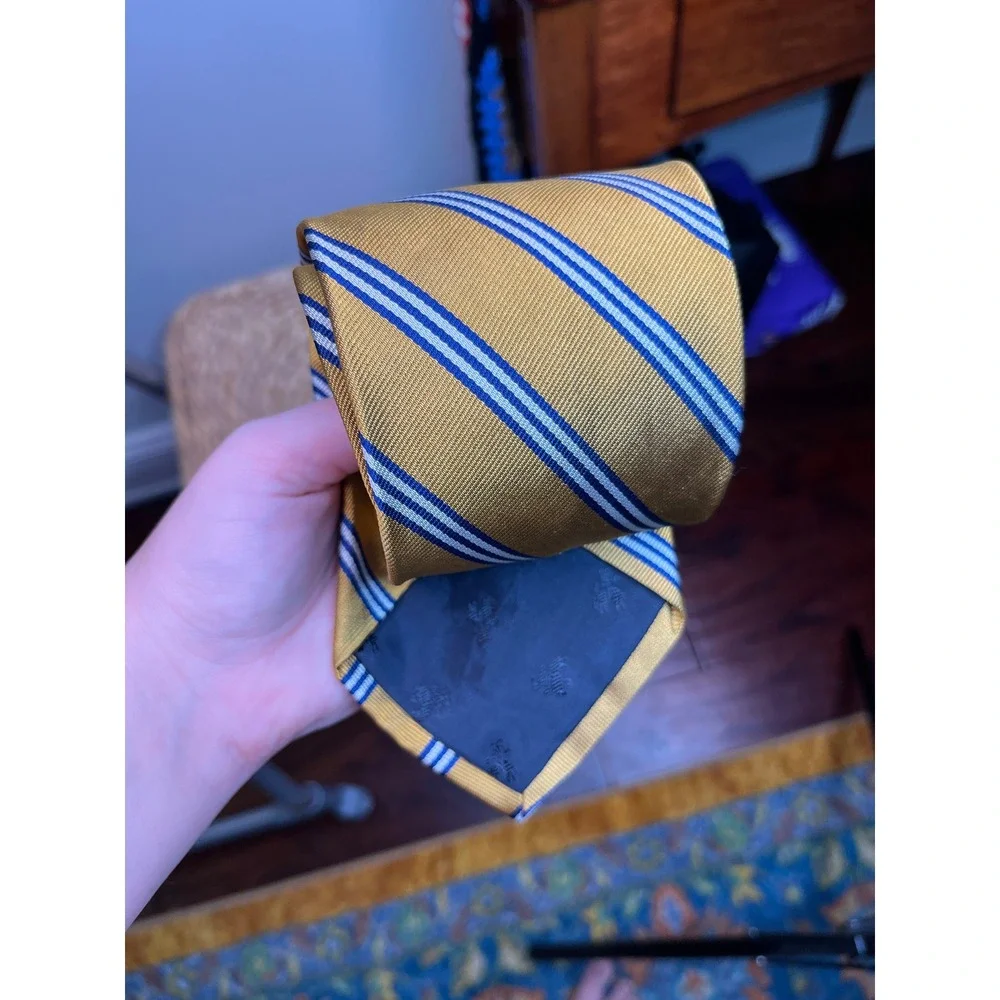 Brooks Brothers Makers Gold Yellow Navy Blue Stripe Corporate Old Money Silk Tie